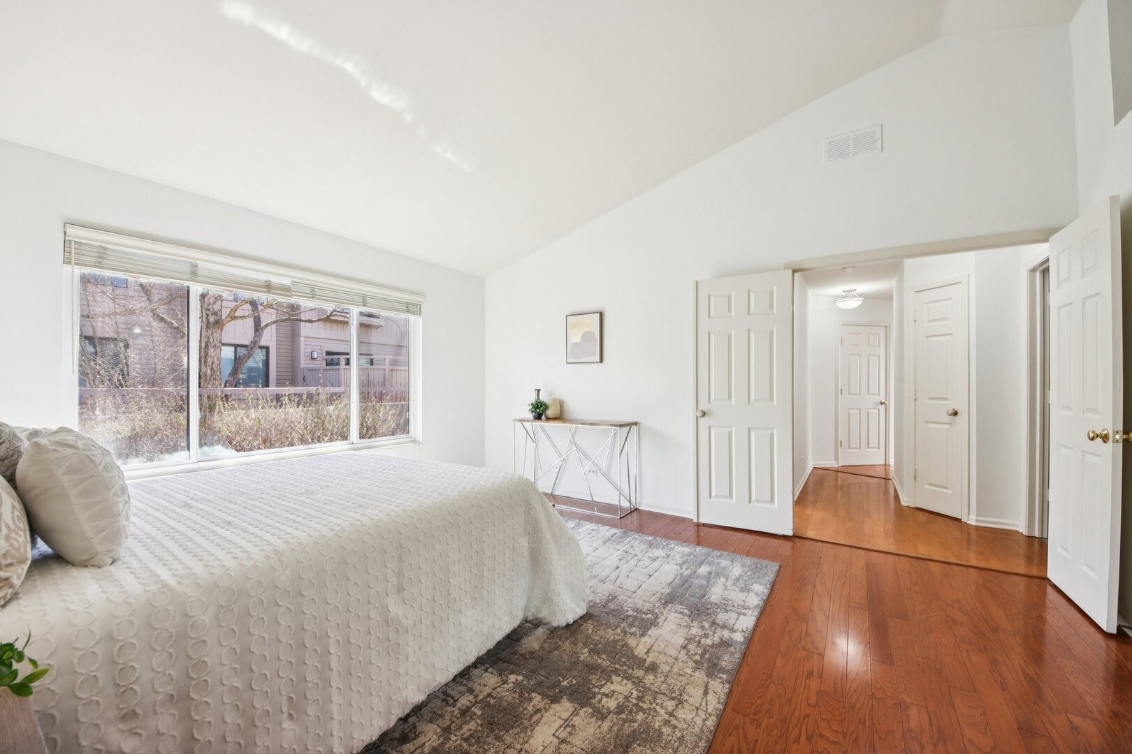 718 SHORELINE Road Unit: 718