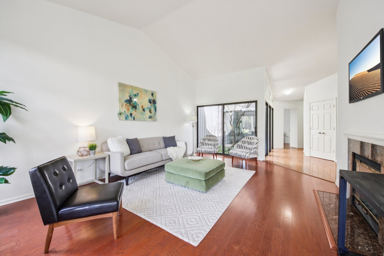 718 SHORELINE Road Unit: 718