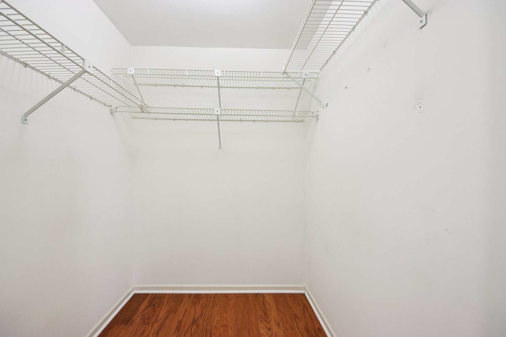 718 SHORELINE Road Unit: 718