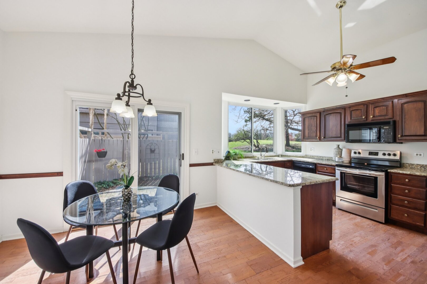 718 SHORELINE Road Unit: 718