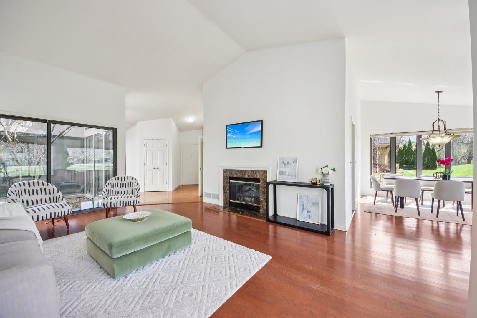 718 SHORELINE Road Unit: 718