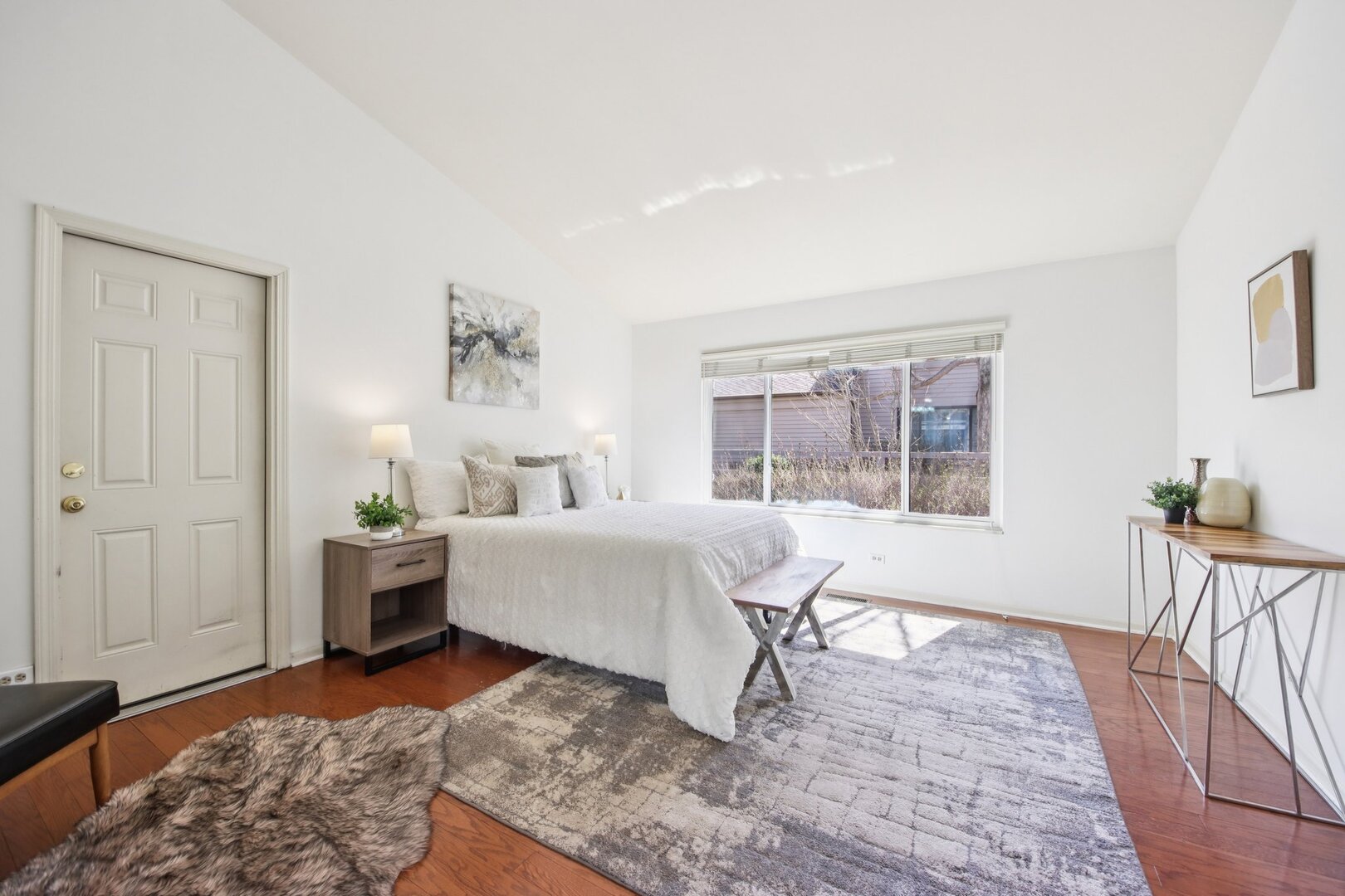 718 SHORELINE Road Unit: 718