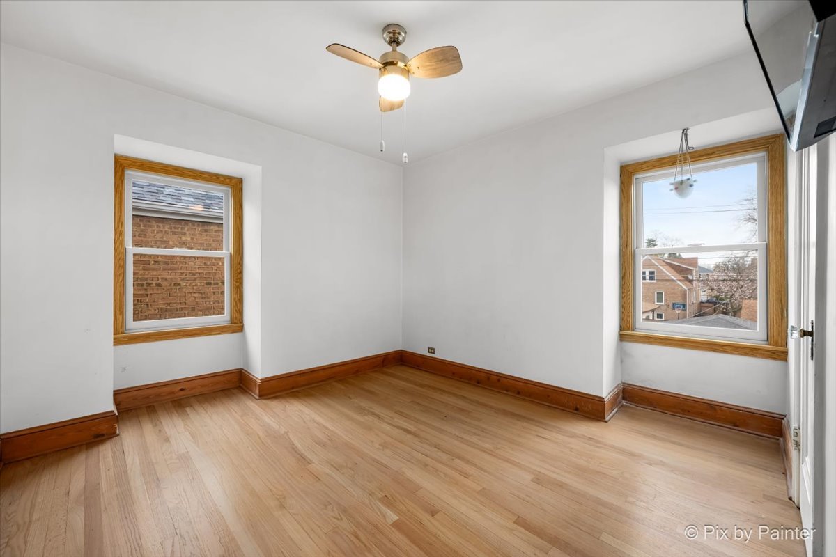 3835 Oak Park Avenue