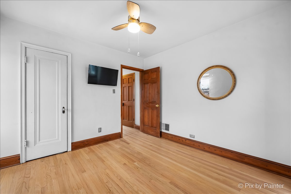 3835 Oak Park Avenue