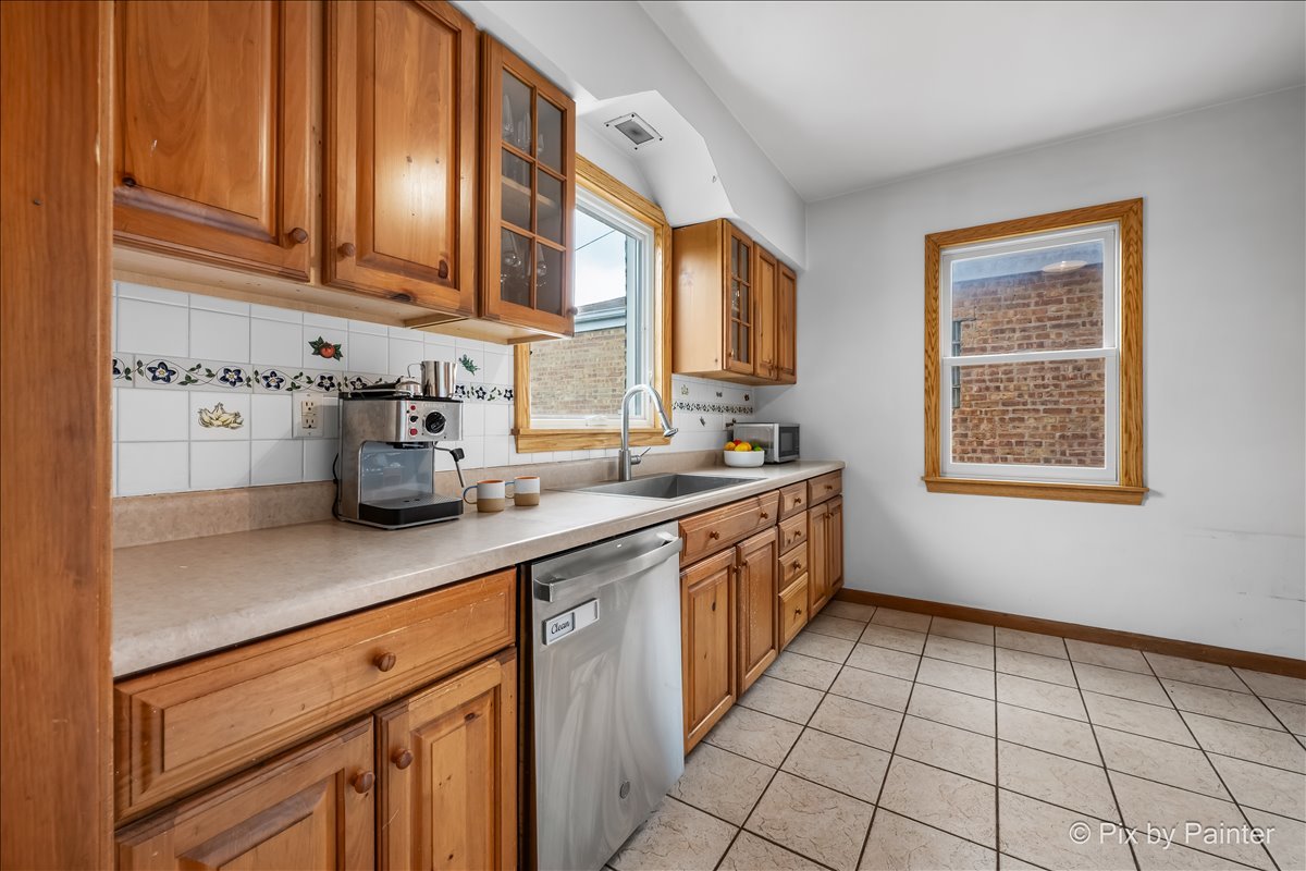 3835 Oak Park Avenue