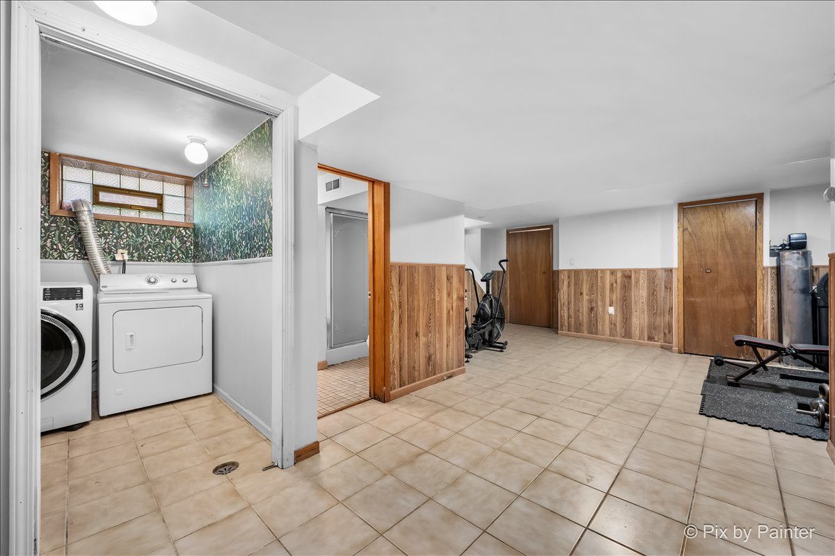 3835 Oak Park Avenue