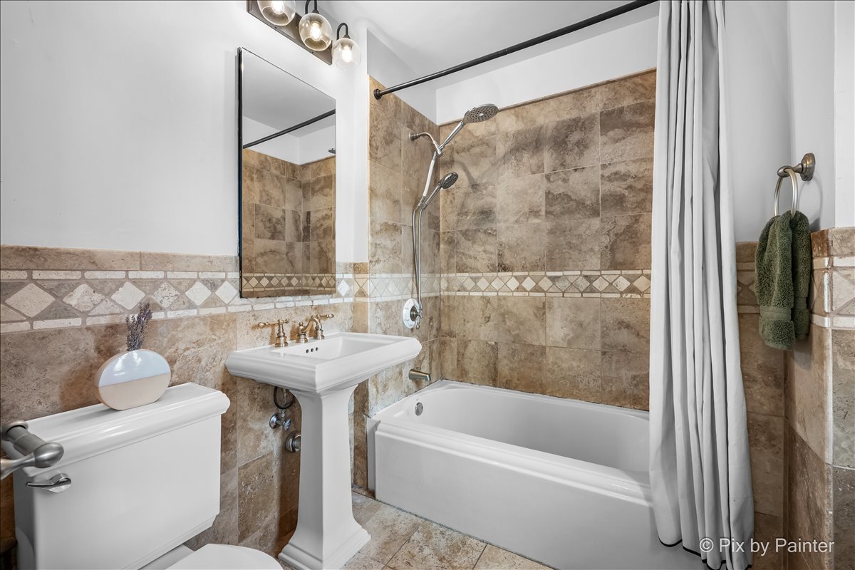 3835 Oak Park Avenue