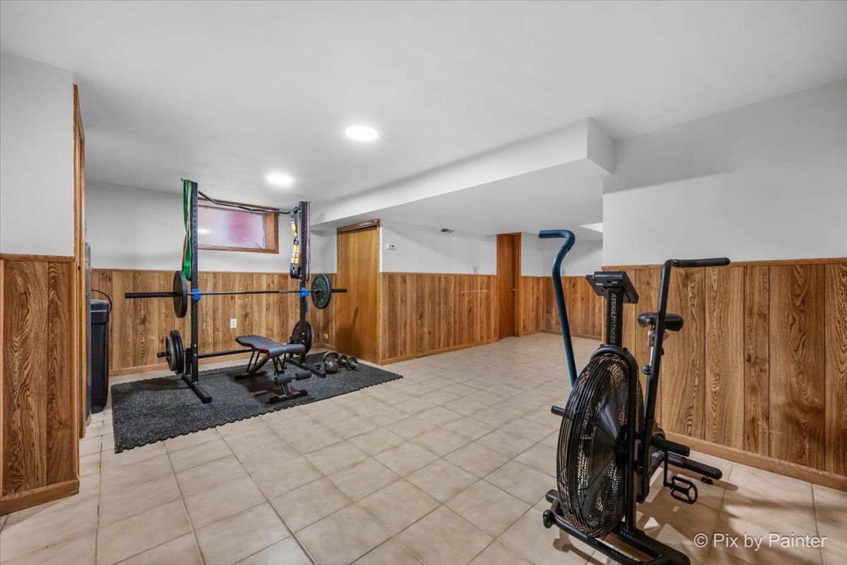 3835 Oak Park Avenue