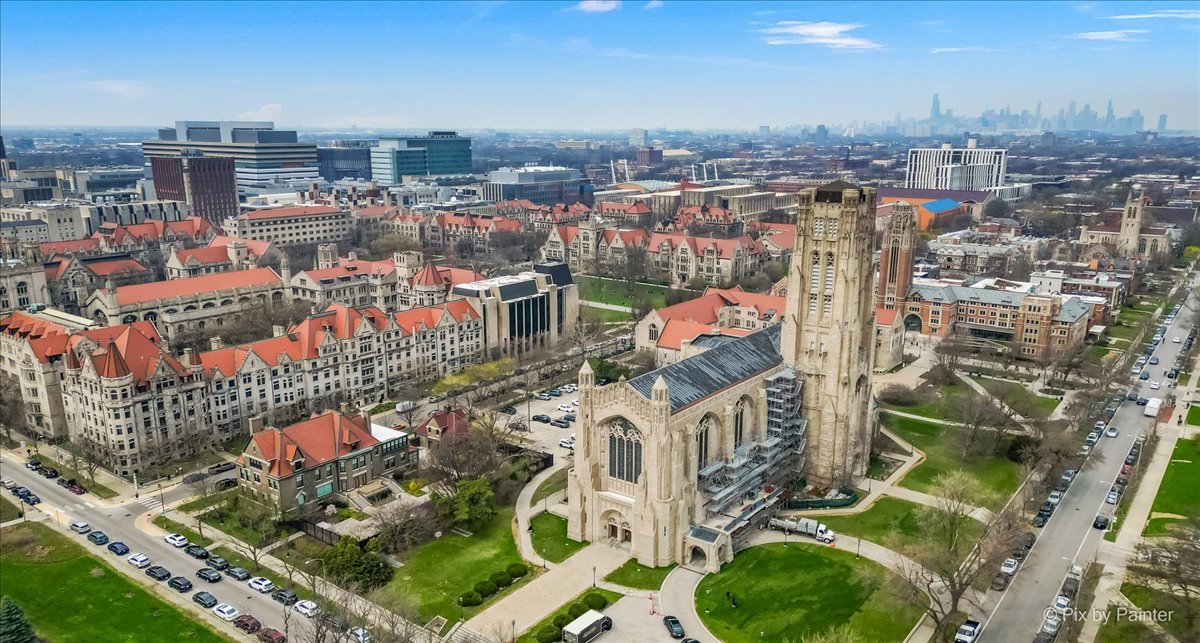 1157 E 61st Street Unit: 1