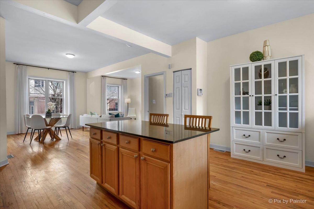 1157 E 61st Street Unit: 1