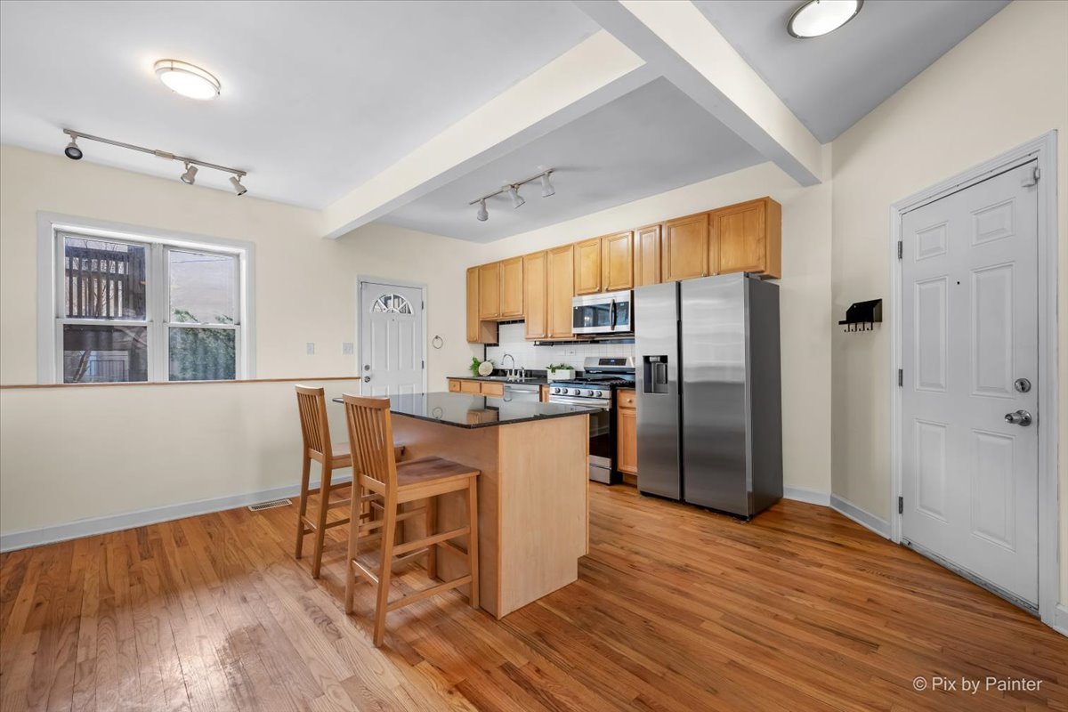 1157 E 61st Street Unit: 1