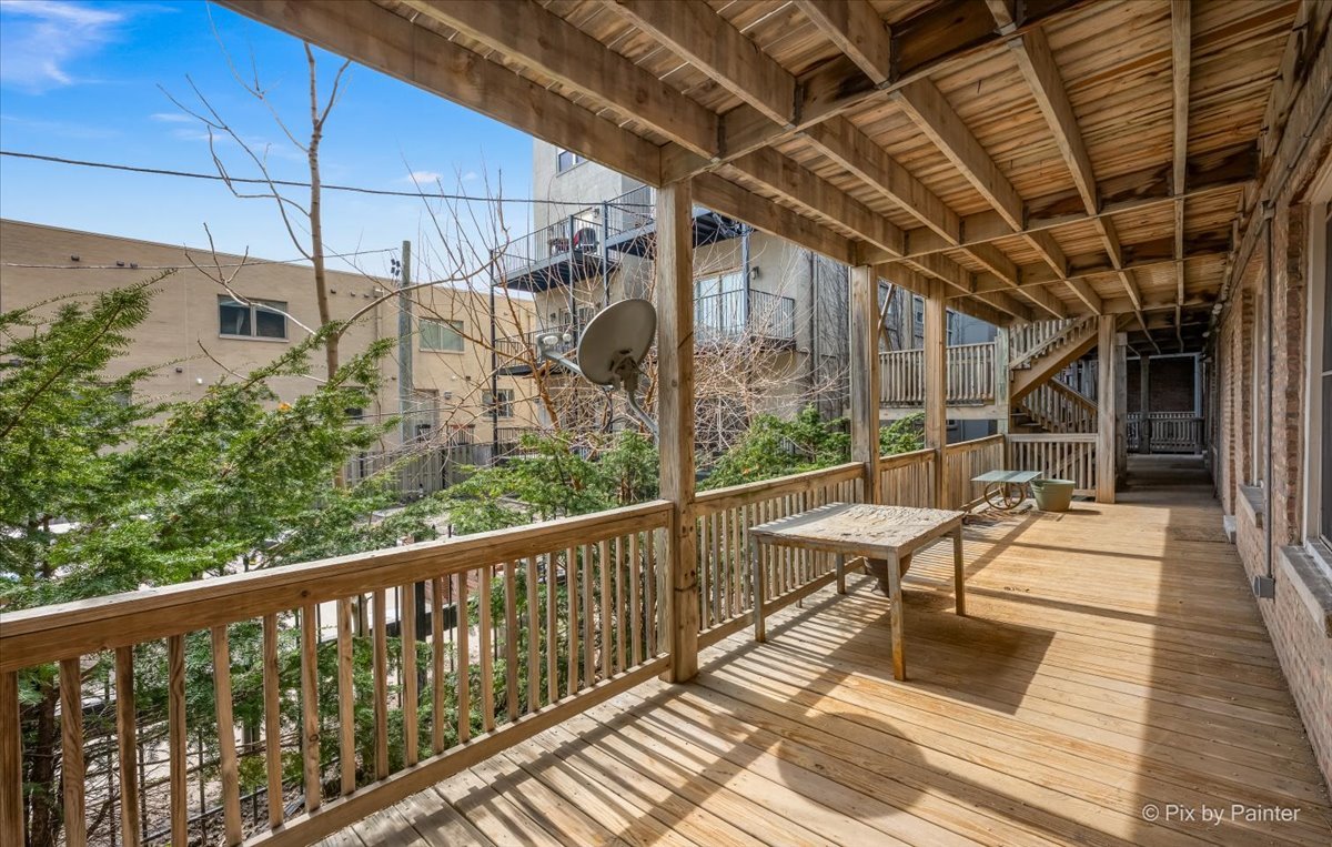 1157 E 61st Street Unit: 1