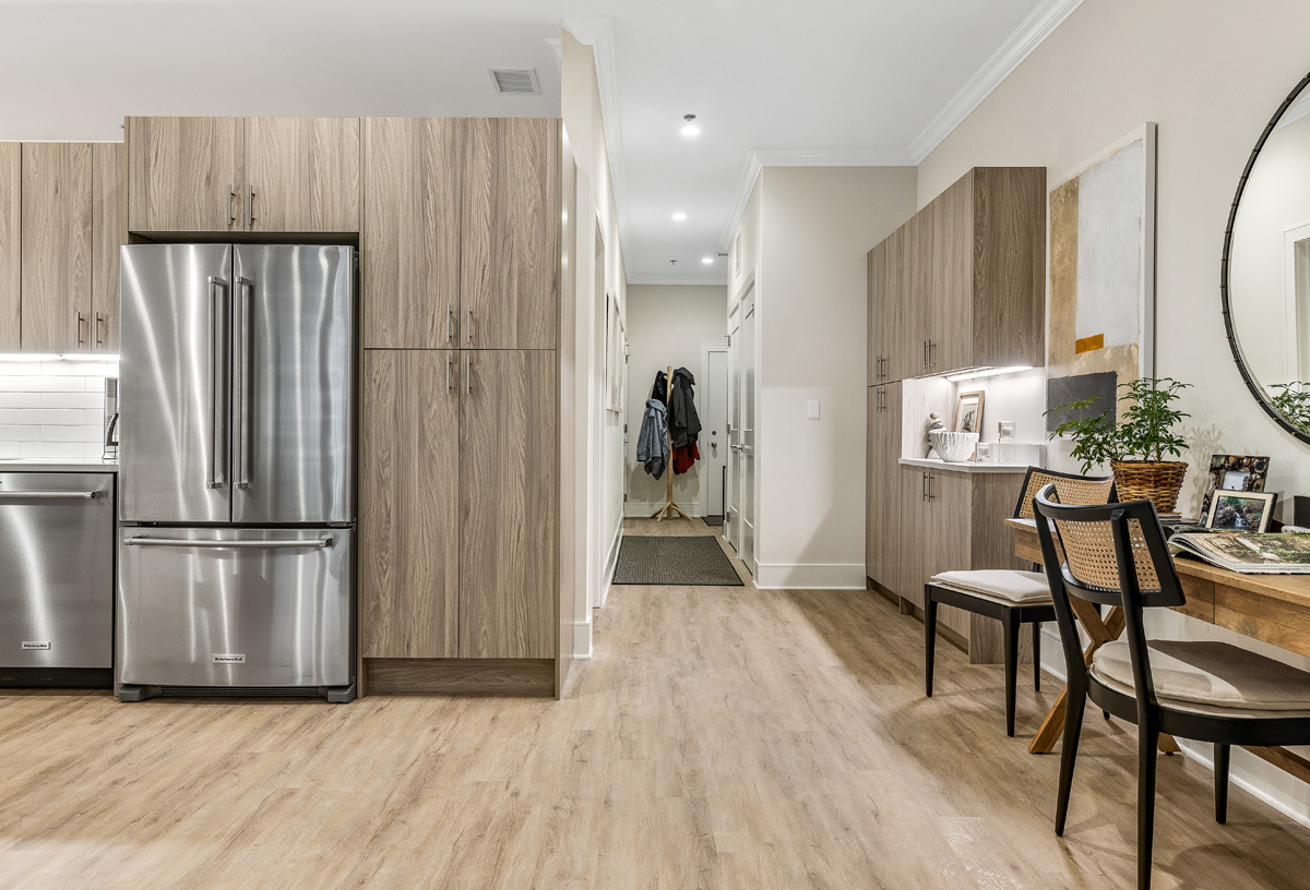 835 Lake Street Unit: 410