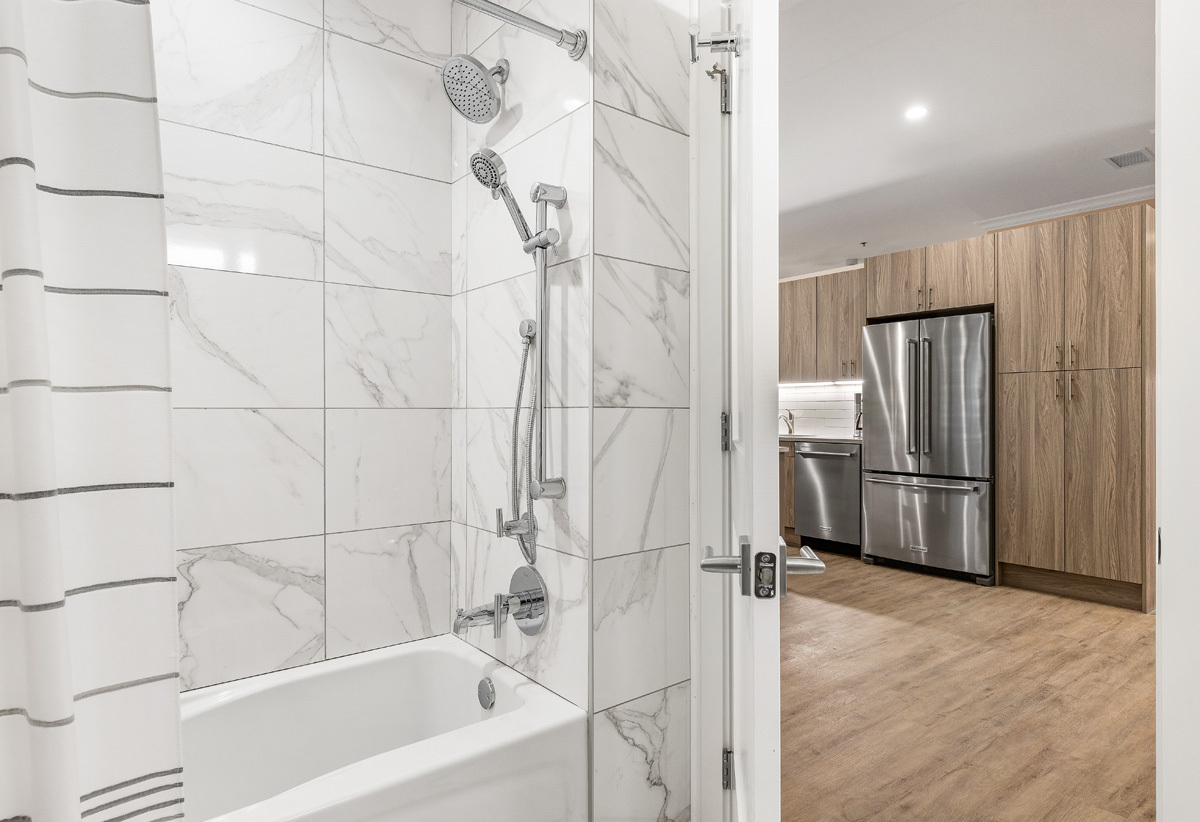 835 Lake Street Unit: 410