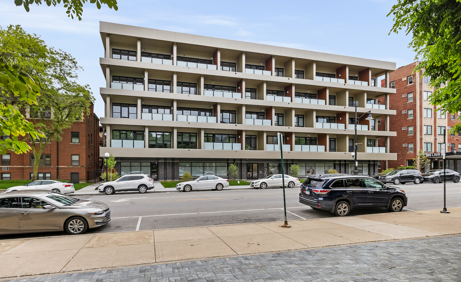 835 Lake Street Unit: 410