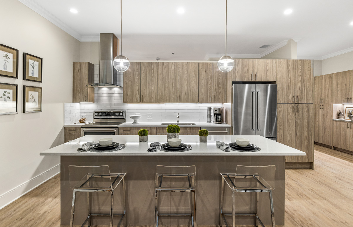 835 Lake Street Unit: 410