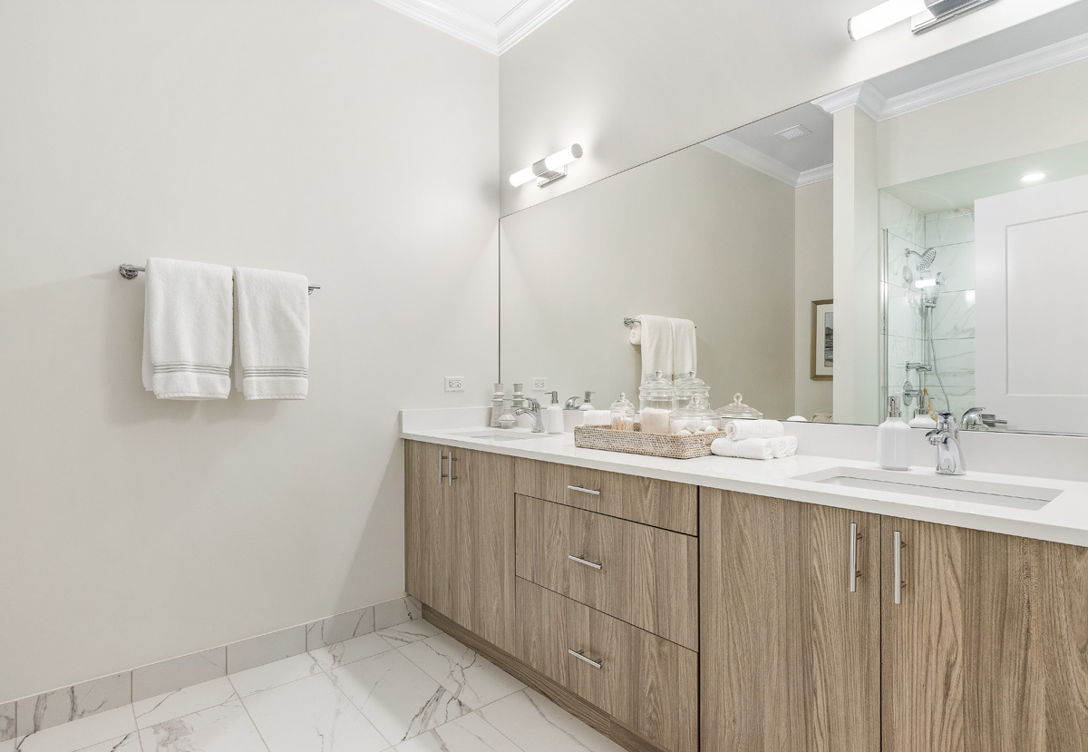835 Lake Street Unit: 410