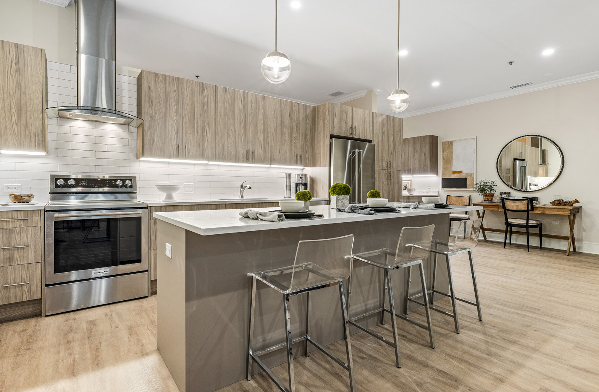 835 Lake Street Unit: 410