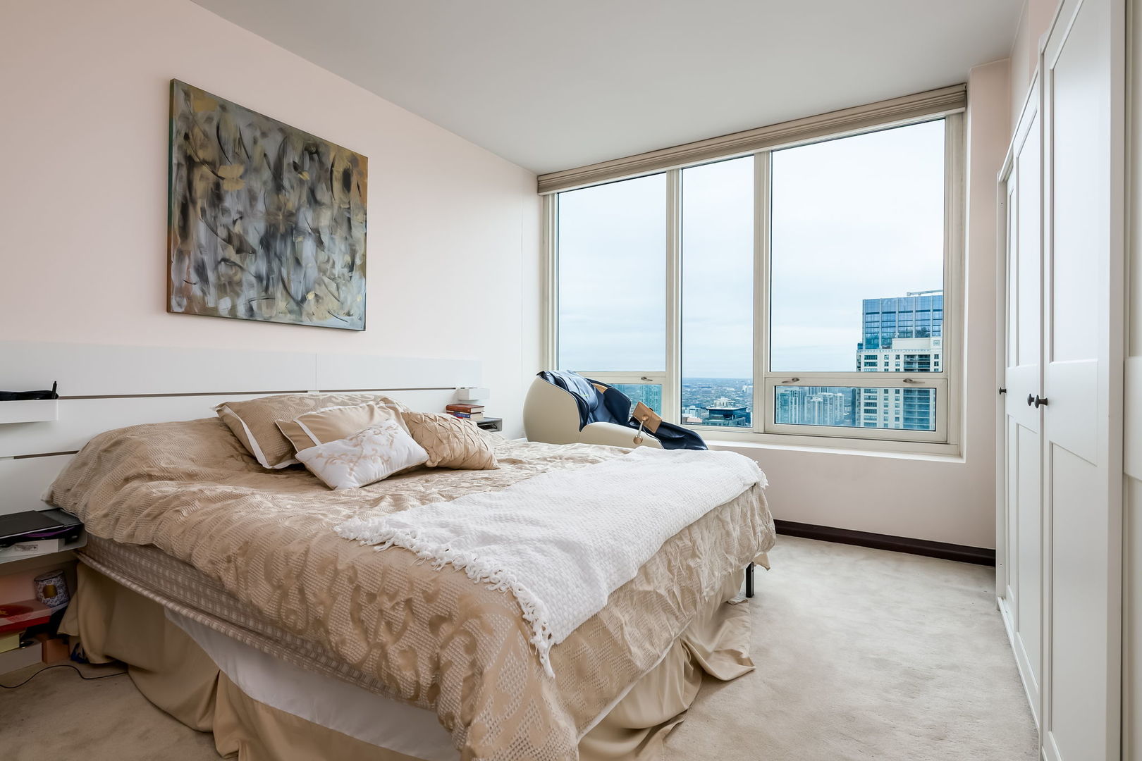 33 W Ontario Street Unit: 47A