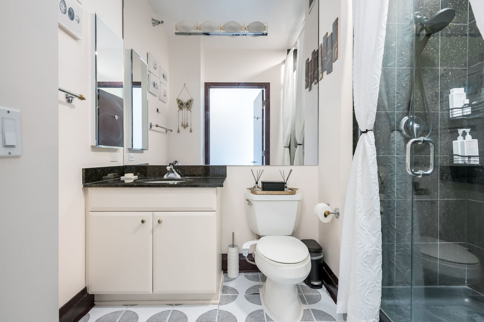 33 W Ontario Street Unit: 47A