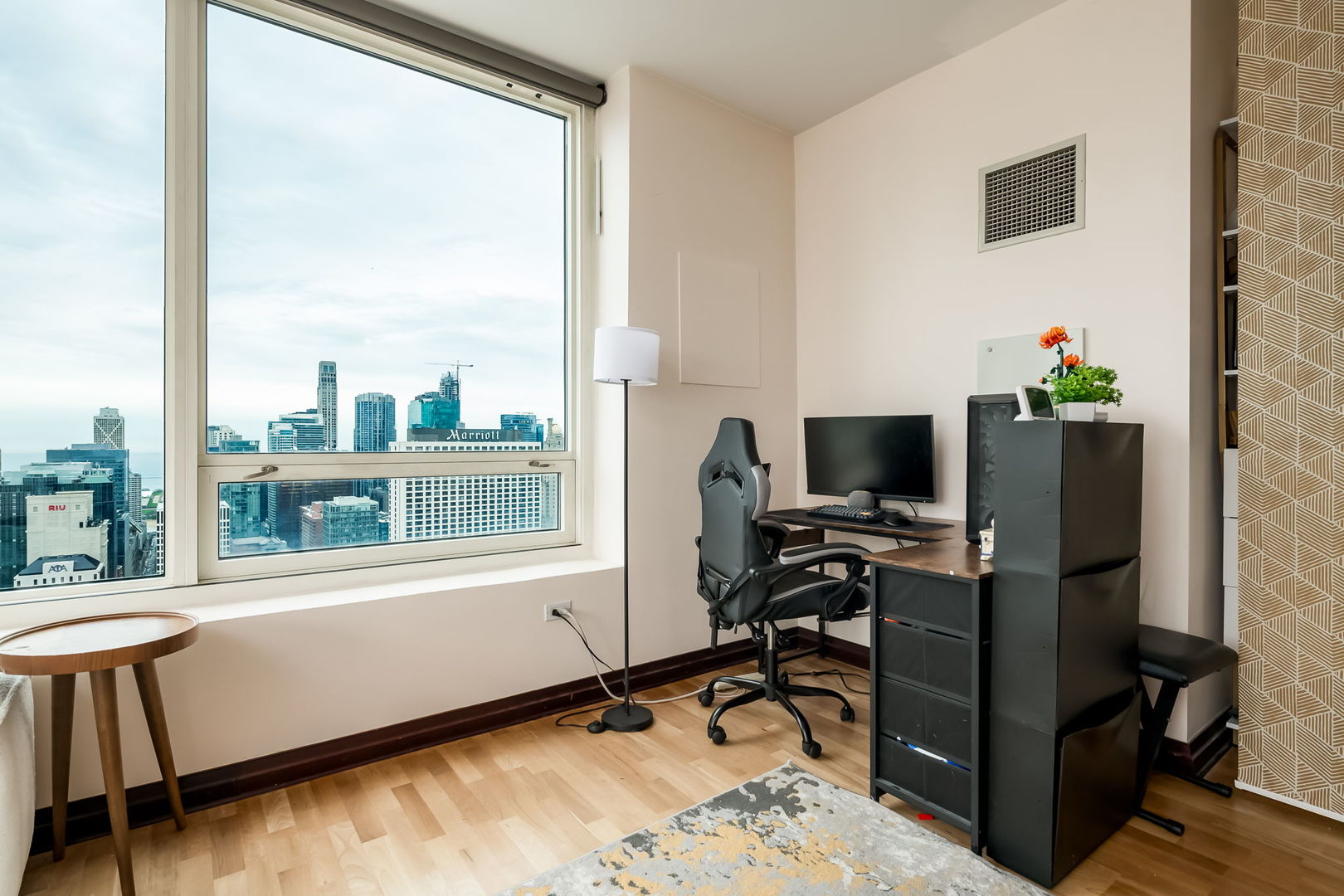 33 W Ontario Street Unit: 47A