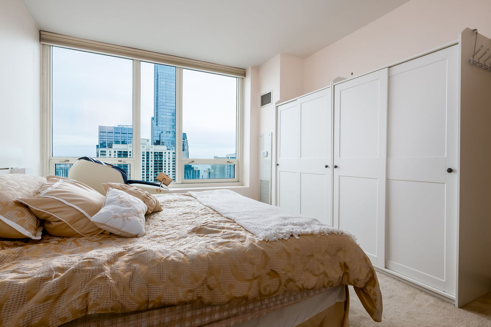 33 W Ontario Street Unit: 47A