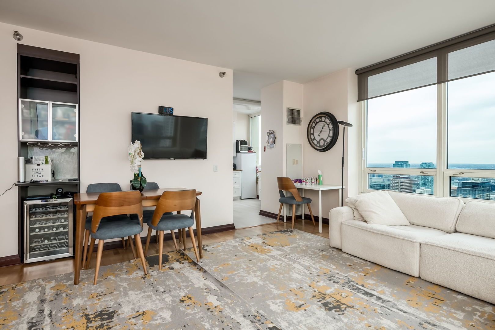 33 W Ontario Street Unit: 47A