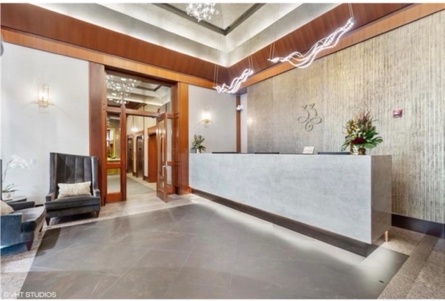 33 W Ontario Street Unit: 47A