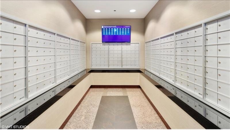 33 W Ontario Street Unit: 47A