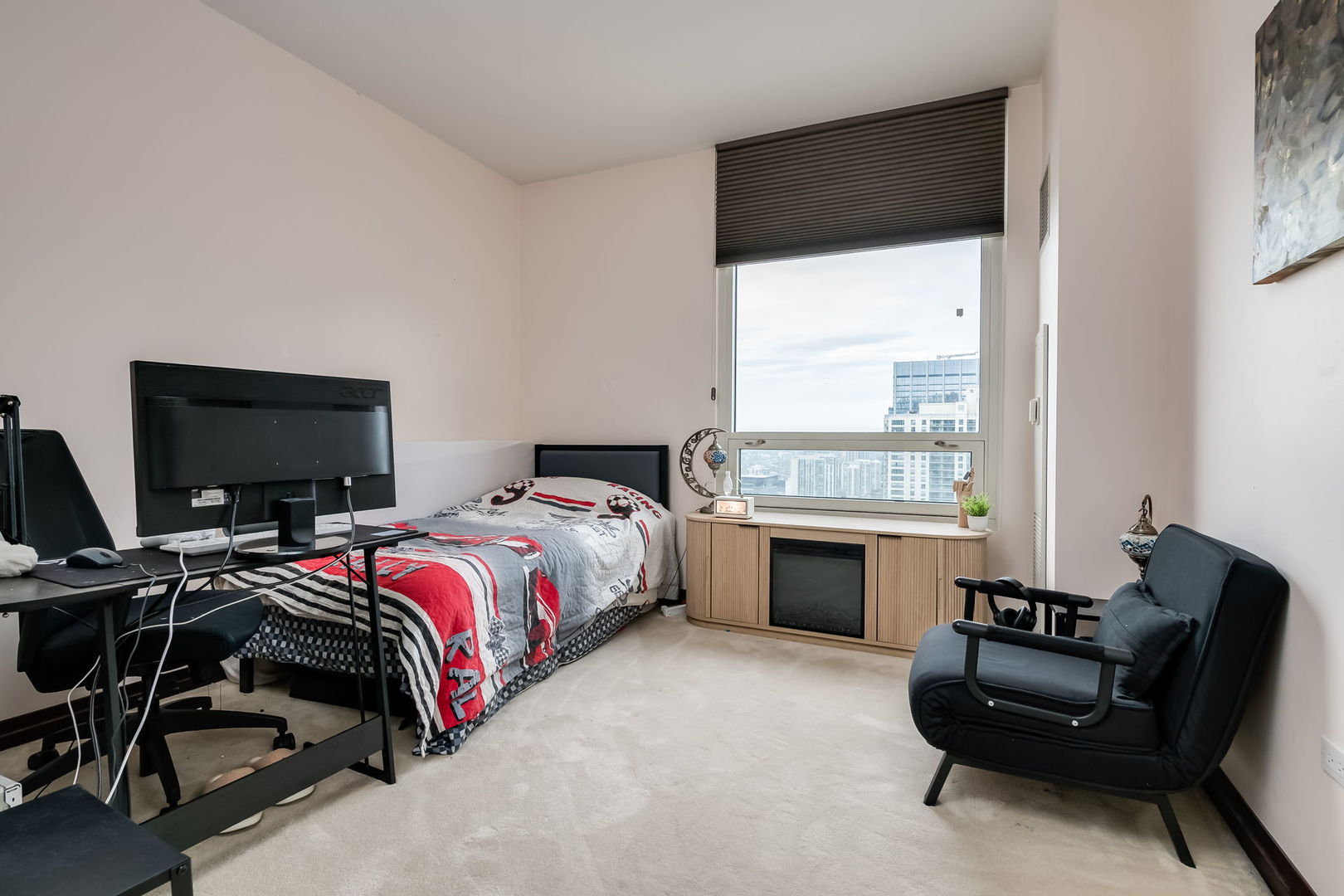 33 W Ontario Street Unit: 47A
