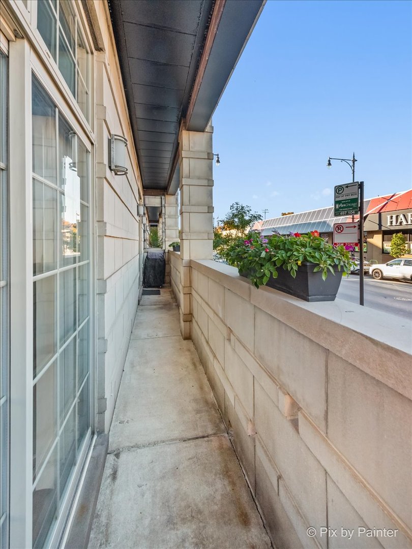 2635 W Lawrence Avenue Unit: 1A