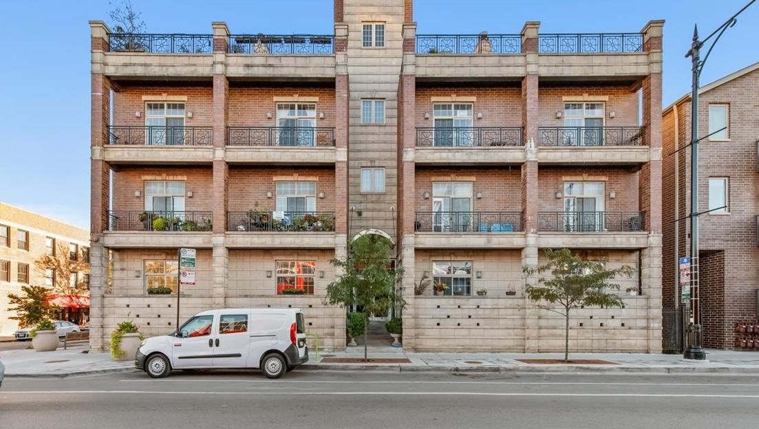 2635 W Lawrence Avenue Unit: 1A