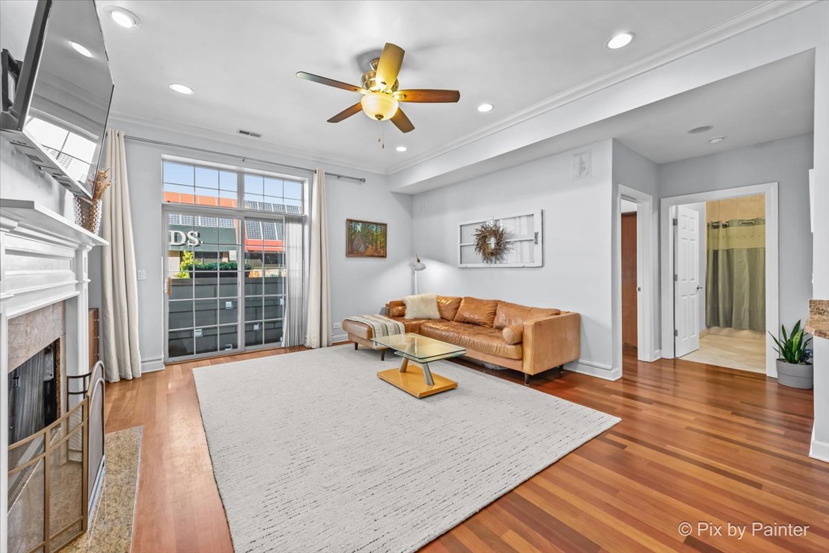 2635 W Lawrence Avenue Unit: 1A