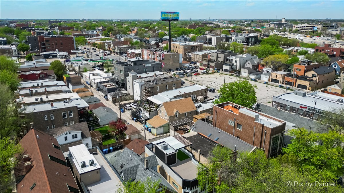 2334 N Oakley Avenue