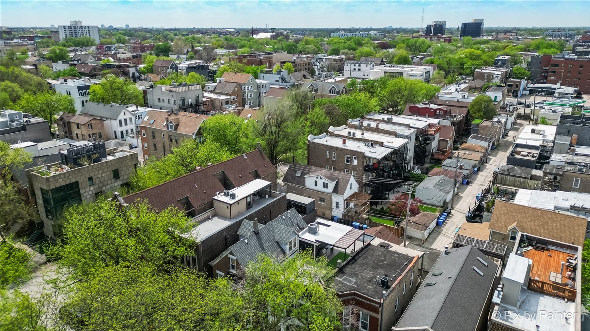 2334 N Oakley Avenue