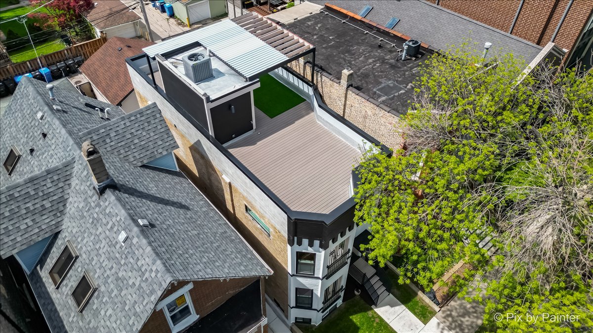 2334 N Oakley Avenue