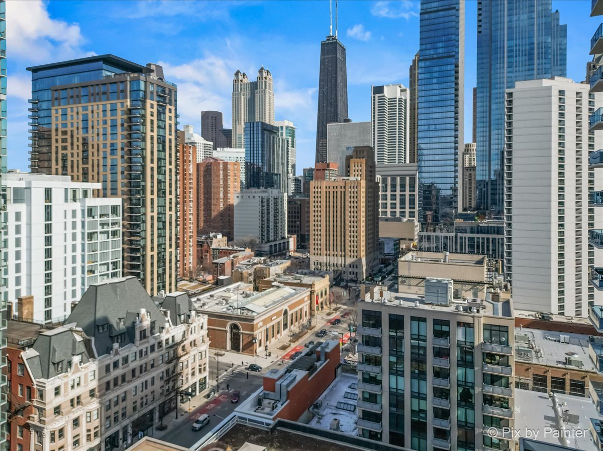 744 N Clark Street Unit: 705