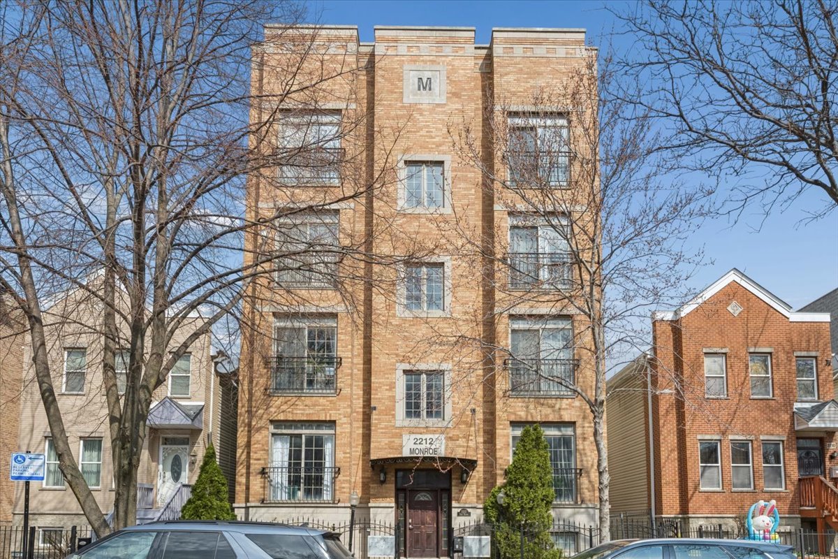 2212 W MONROE Street Unit: 1W