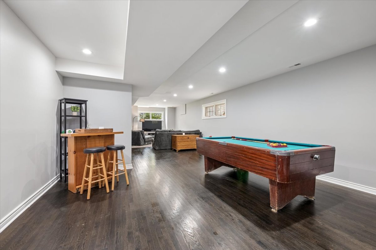 2212 W MONROE Street Unit: 1W