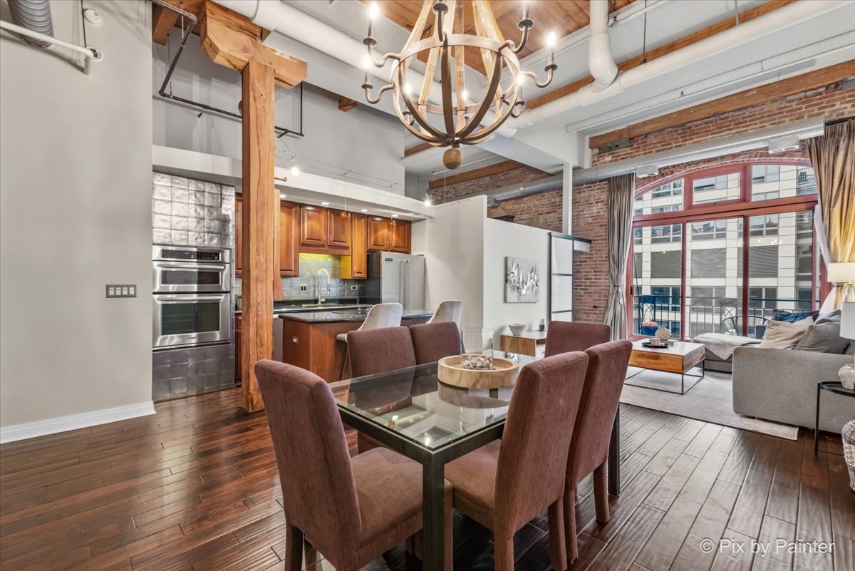 360 W Illinois Street Unit: 607