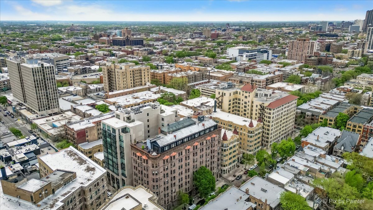 2800 N Pine Grove Avenue Unit: 4G