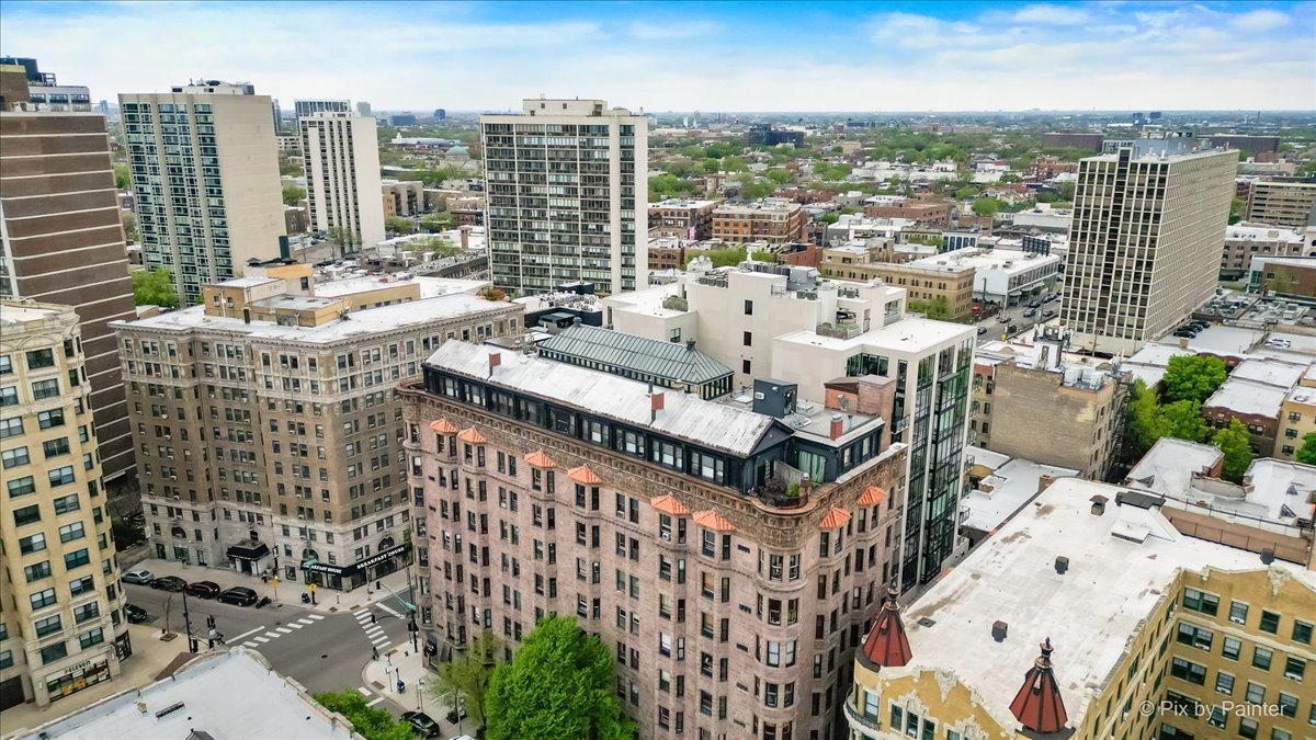 2800 N Pine Grove Avenue Unit: 4G