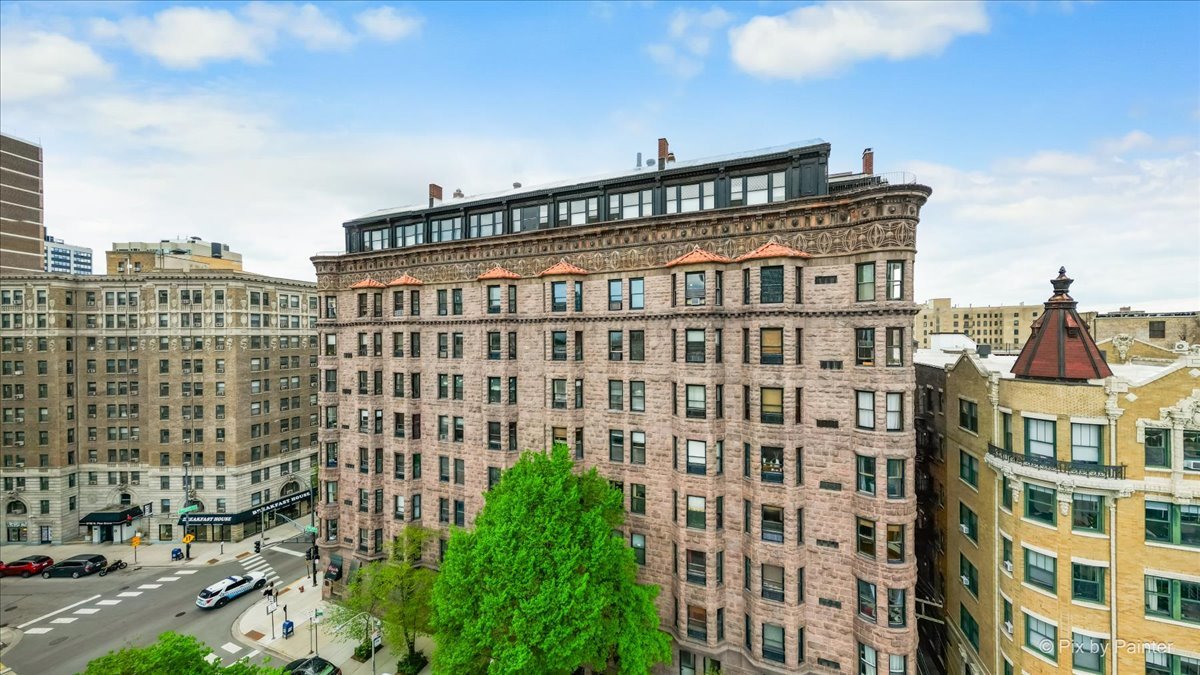 2800 N Pine Grove Avenue Unit: 4G