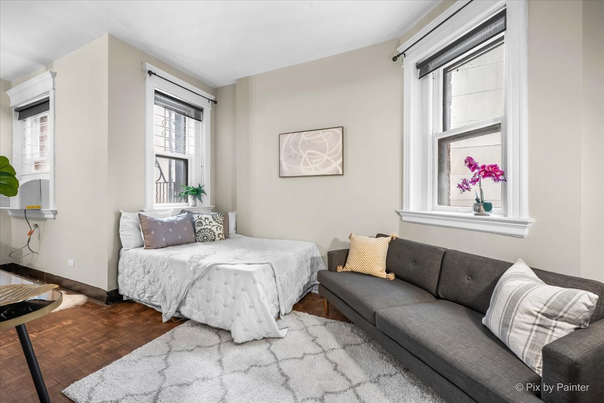 2800 N Pine Grove Avenue Unit: 4G