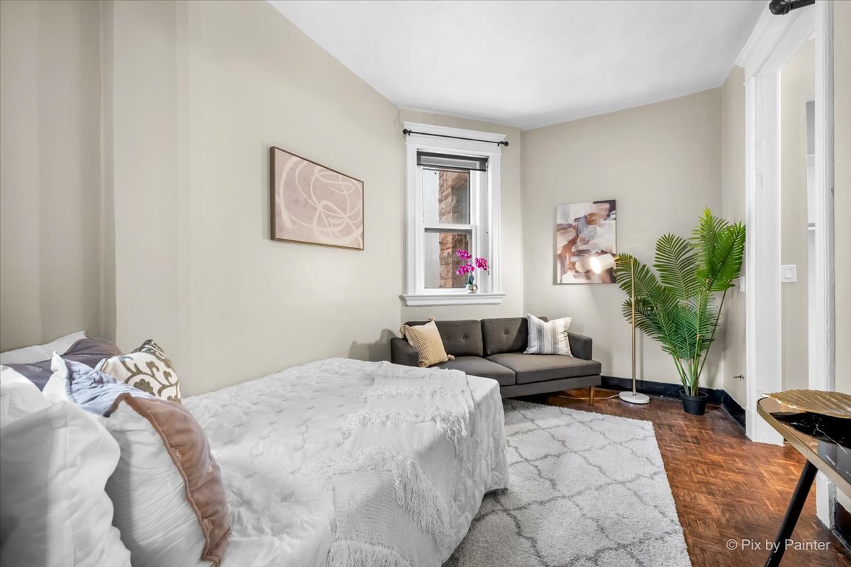 2800 N Pine Grove Avenue Unit: 4G