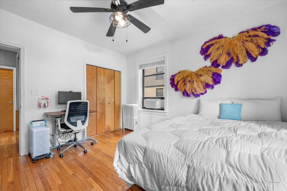 1536 W Fargo Avenue Unit: 1S