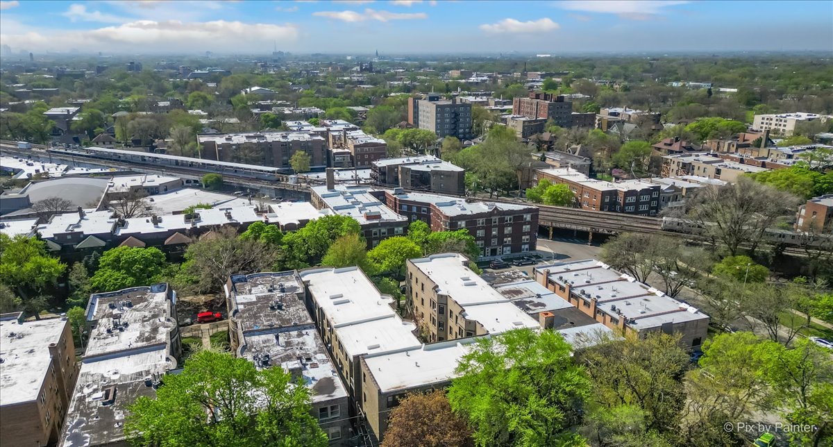 1536 W Fargo Avenue Unit: 1S