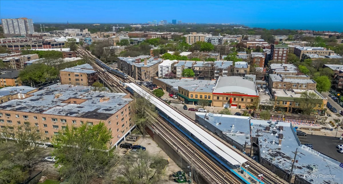 1536 W Fargo Avenue Unit: 1S