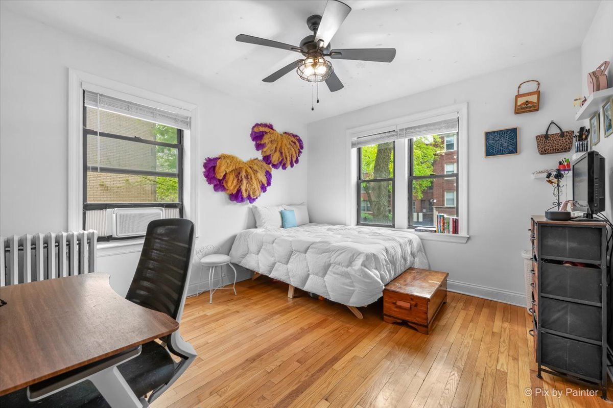 1536 W Fargo Avenue Unit: 1S