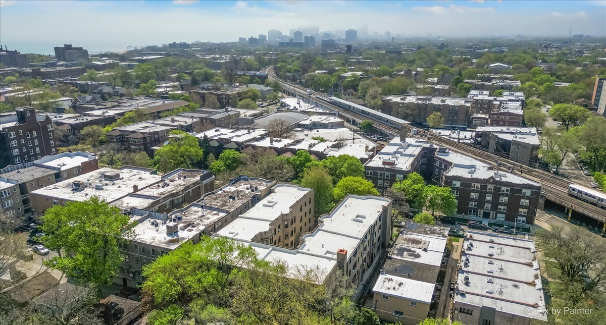 1536 W Fargo Avenue Unit: 1S